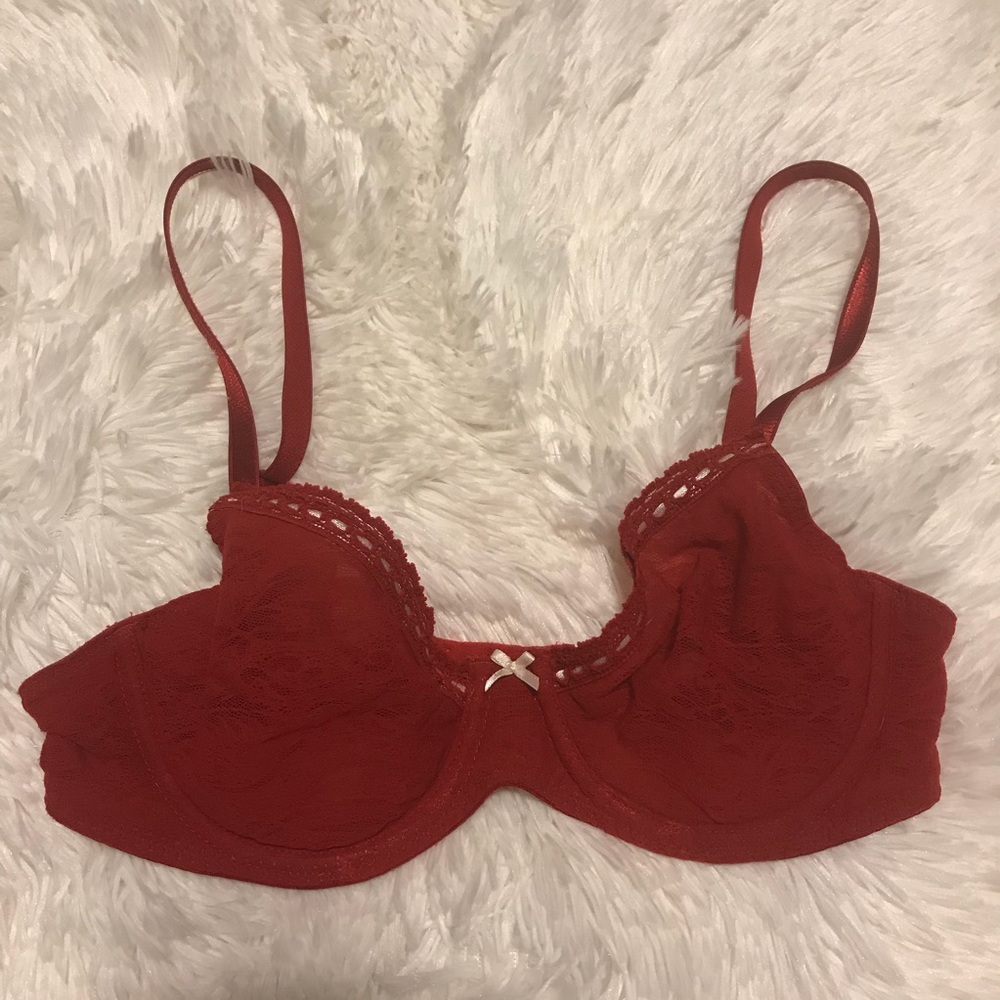 Gap red lace bra
